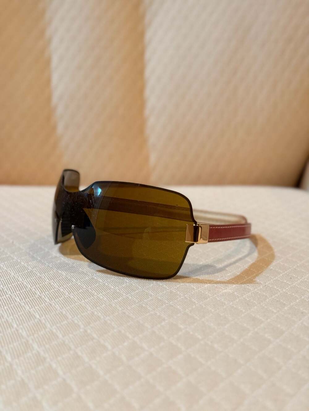Histoire de Voir Vintage Y2K Frameless Shield Leather Sunglasses